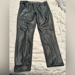 Ladies beautiful McGuire black dress pant